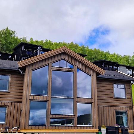Mlodge - The Mountain Lodge Sogndal Exterior foto