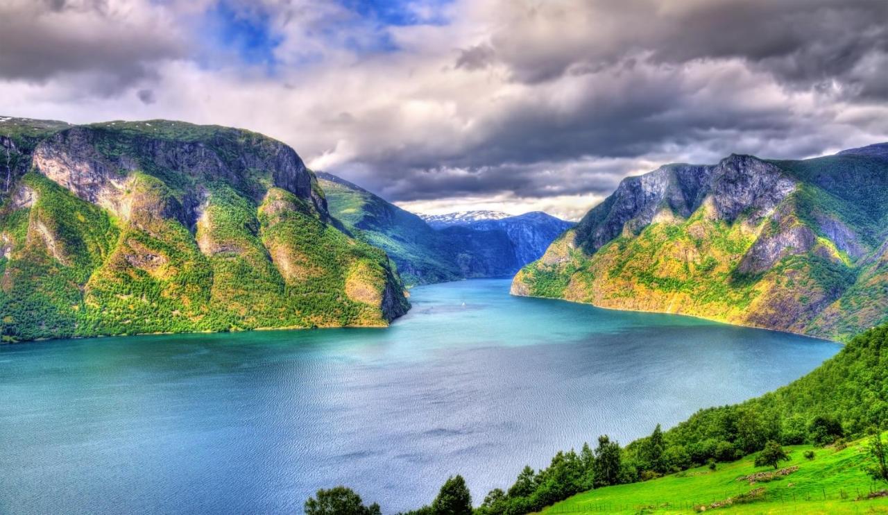 Mlodge - The Mountain Lodge Sogndal Exterior foto
